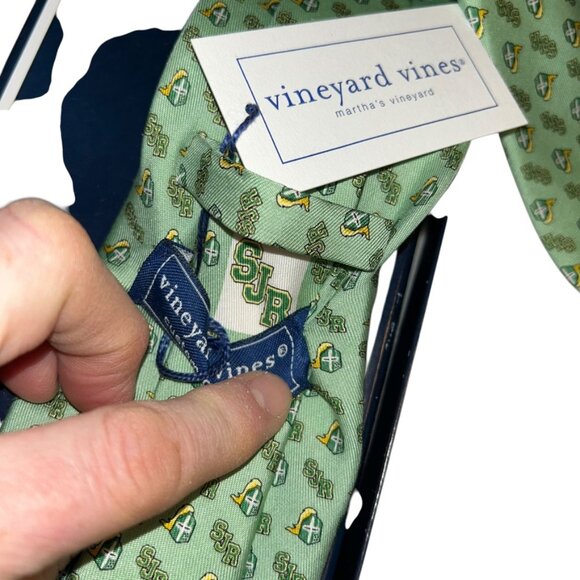 Vineyard Vines NEW NIB custom green Christian Church Cross school 100% silk tie - Picture 2 of 4